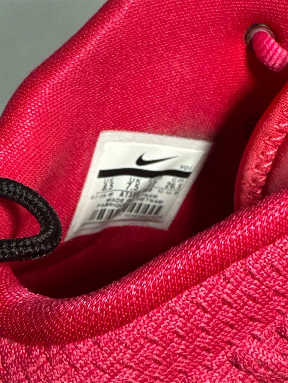 Nike‎ Zoom Hyperdunk Pink High-Top Basketball Shoes with Black Swoosh mens 8.5